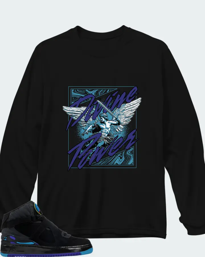 Long Sleeve T-Shirt in Black