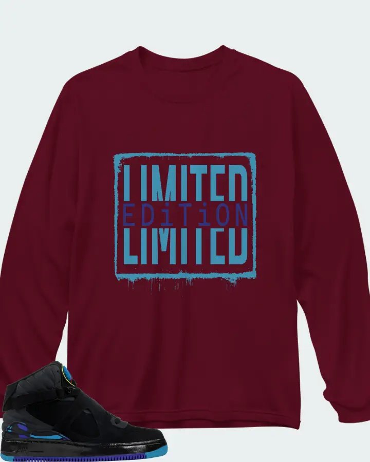 Long Sleeve T-Shirt in Maroon