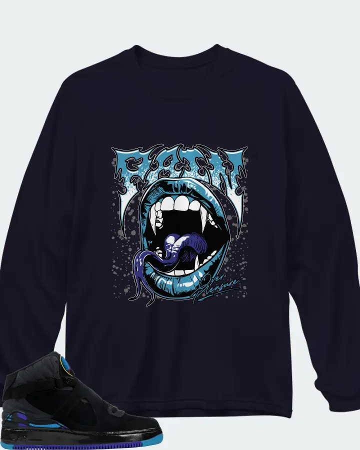 Long Sleeve T-Shirt in Navy