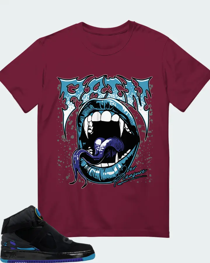 T-Shirt in Maroon