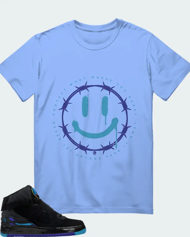 T-Shirt in Carolina Blue