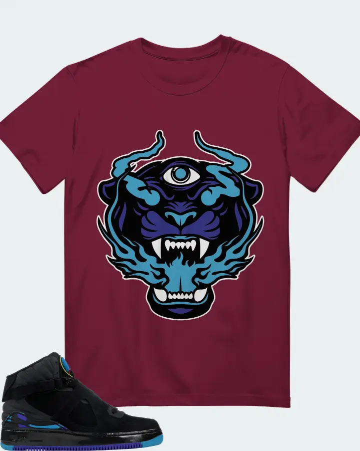 T-Shirt in Maroon
