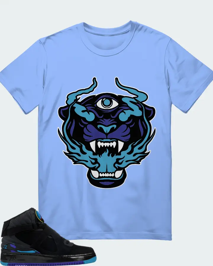 T-Shirt in Carolina Blue