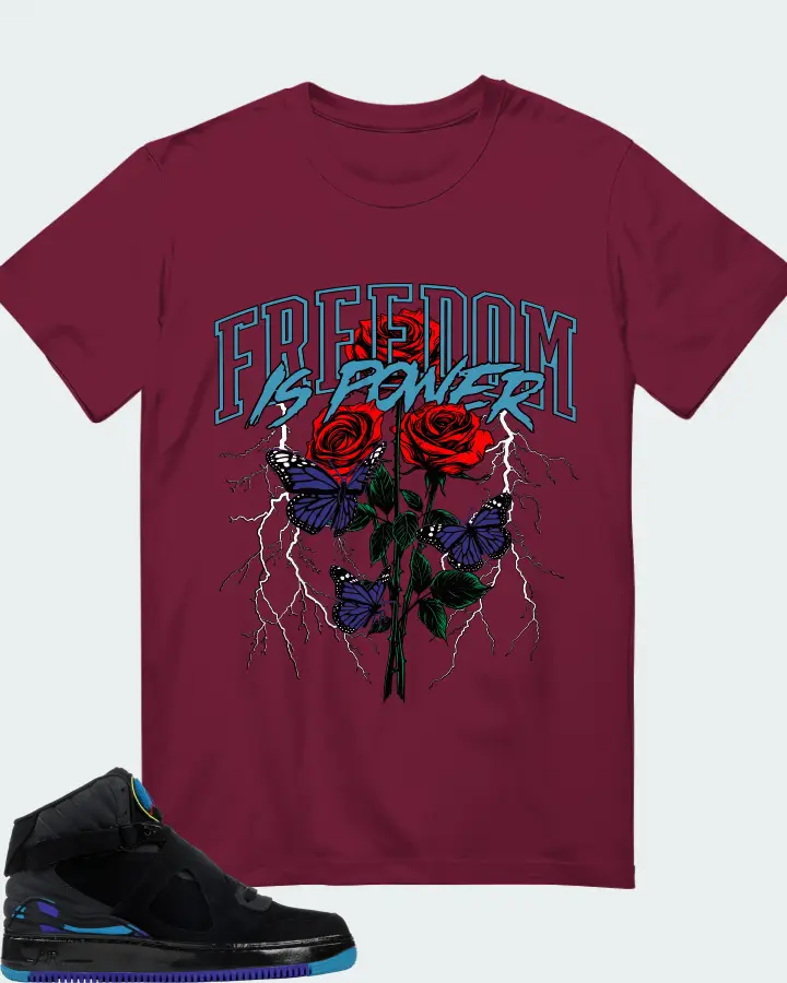 T-Shirt in Maroon