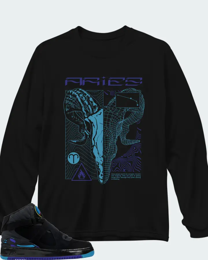 Long Sleeve T-Shirt in Black