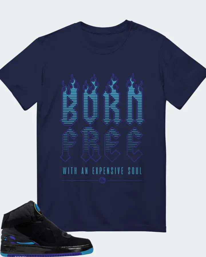 T-Shirt in Navy