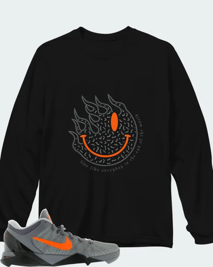 Long Sleeve T-Shirt in Black