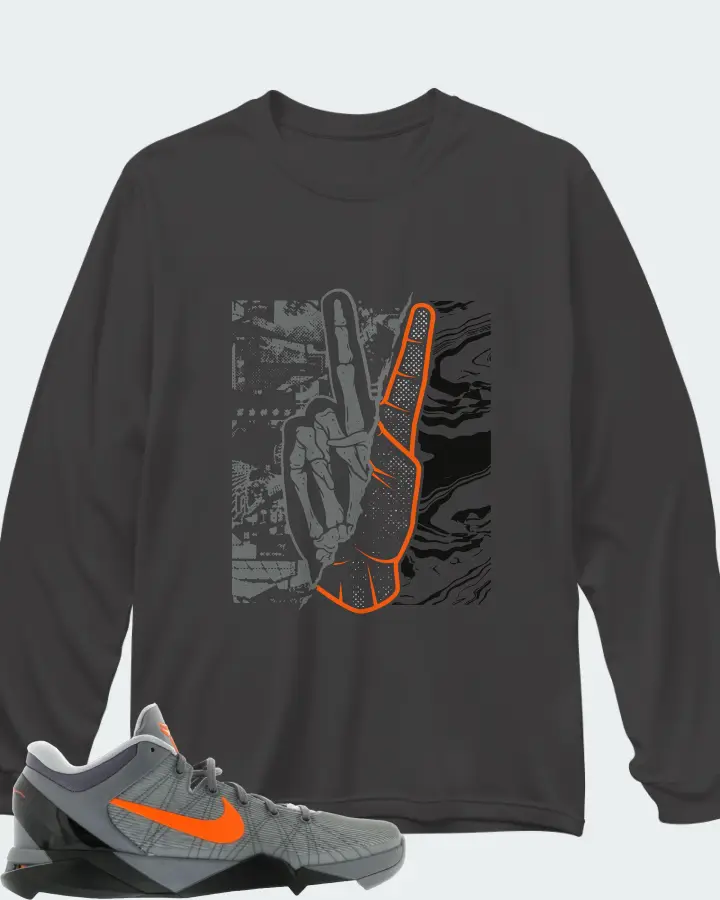 Long Sleeve T-Shirt in Dark Grey