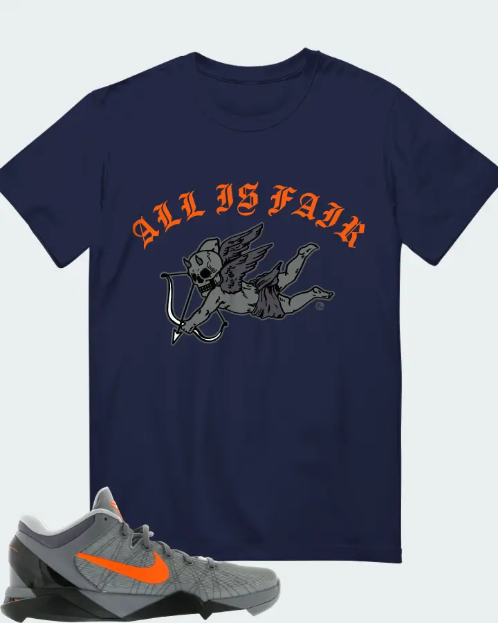 T-Shirt in Navy