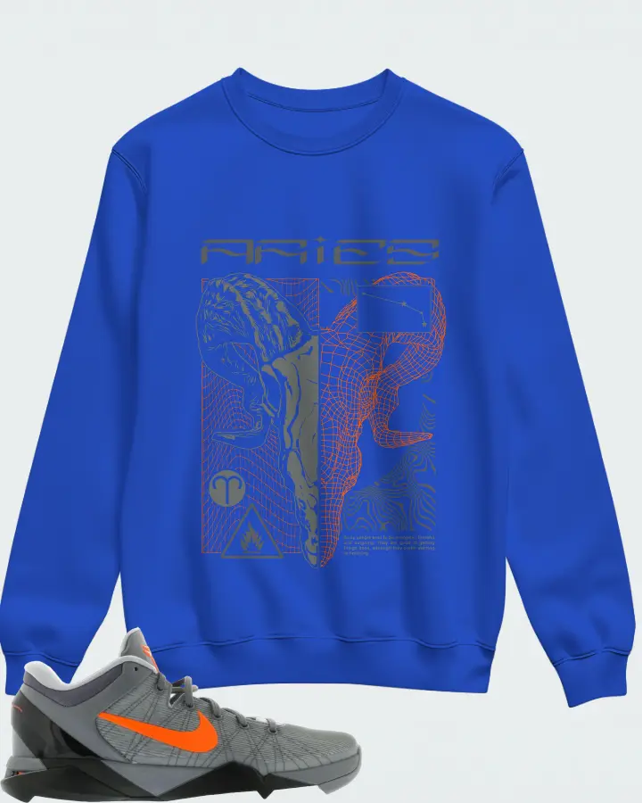 Sweatshirt in Royal Blue