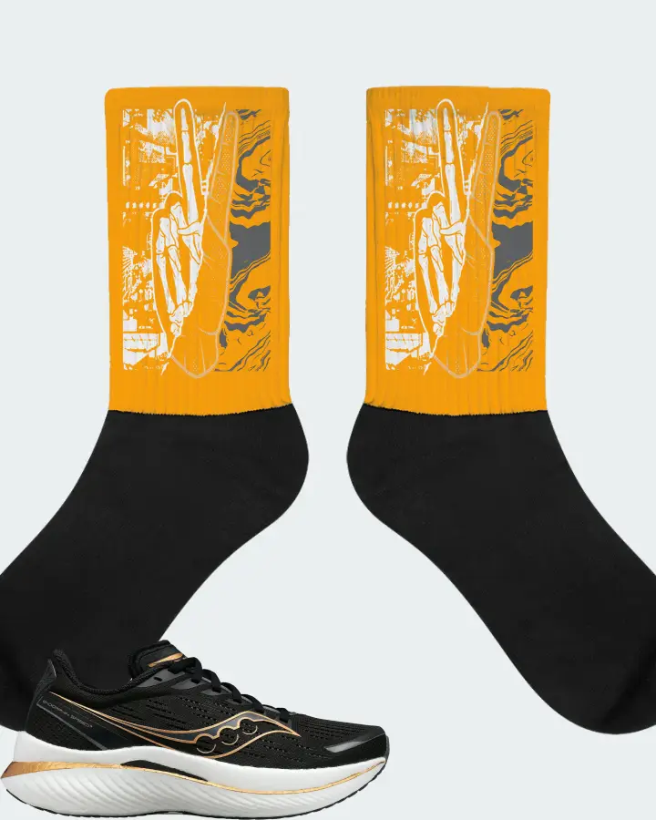 Saucony Endorphin Speed 3 Sneaker Matching Gold Socks - Peace of mind
