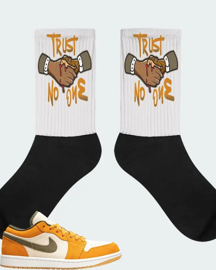 Jordan 1 Low SE Sneaker Matching White Socks - Trust No One