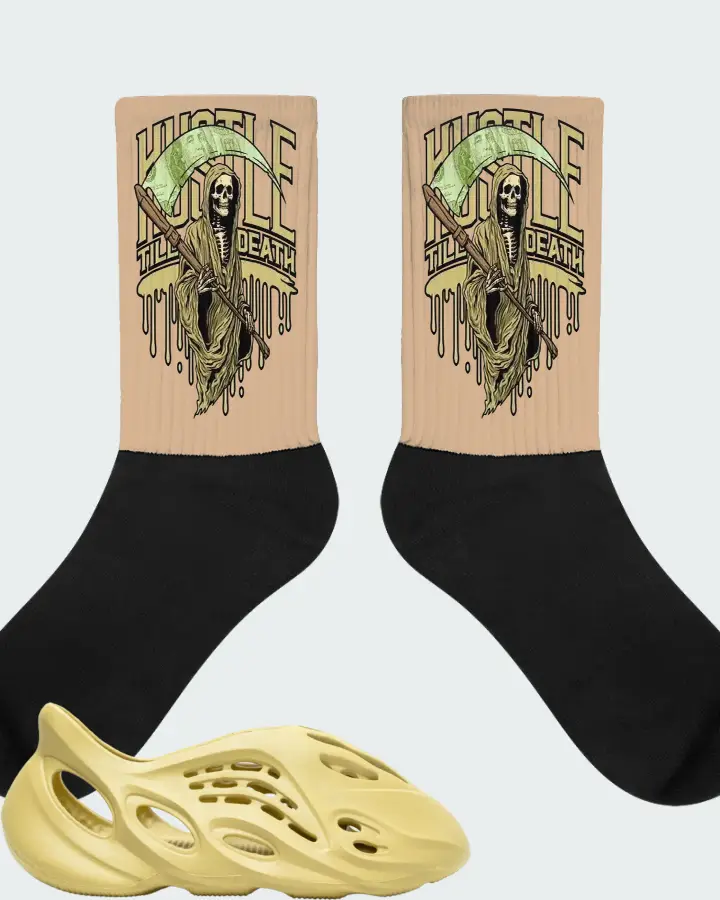 Yeezy Foam Runner Sulfur Matching Socks