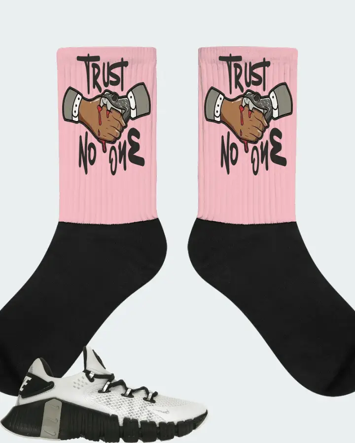 Nike Free Metcon 4 Premium Sneaker Matching Pink Socks - Trust No One