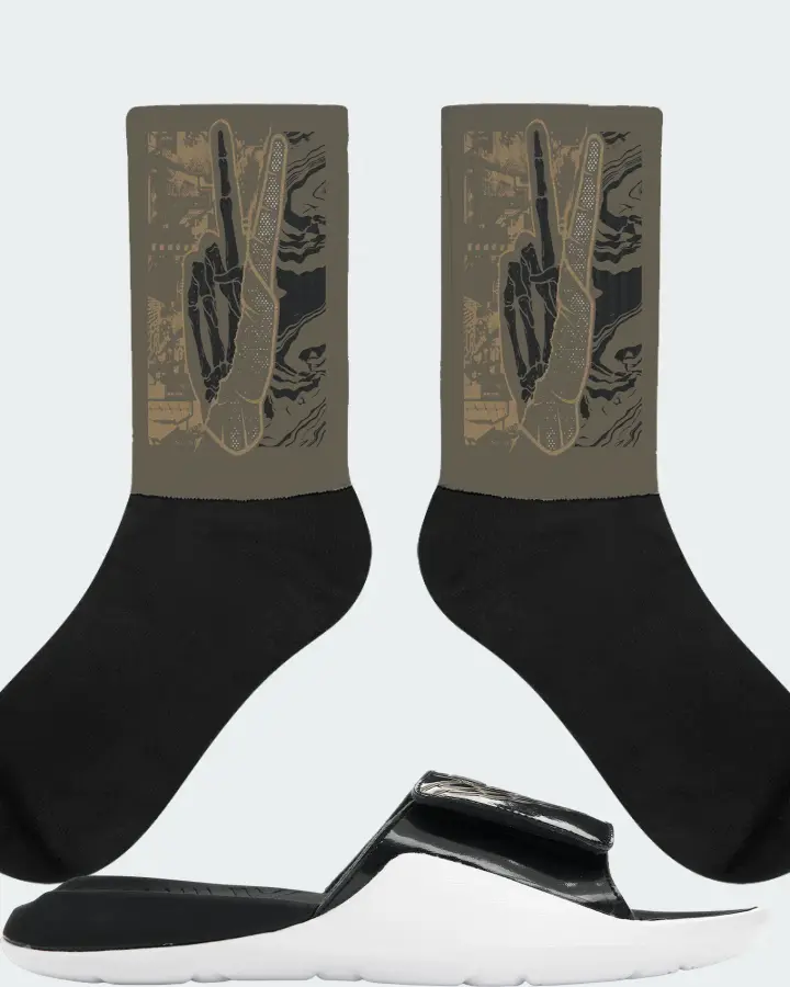 Jordan Hydro 7 Sneaker Matching Army Green Socks - Peace of mind