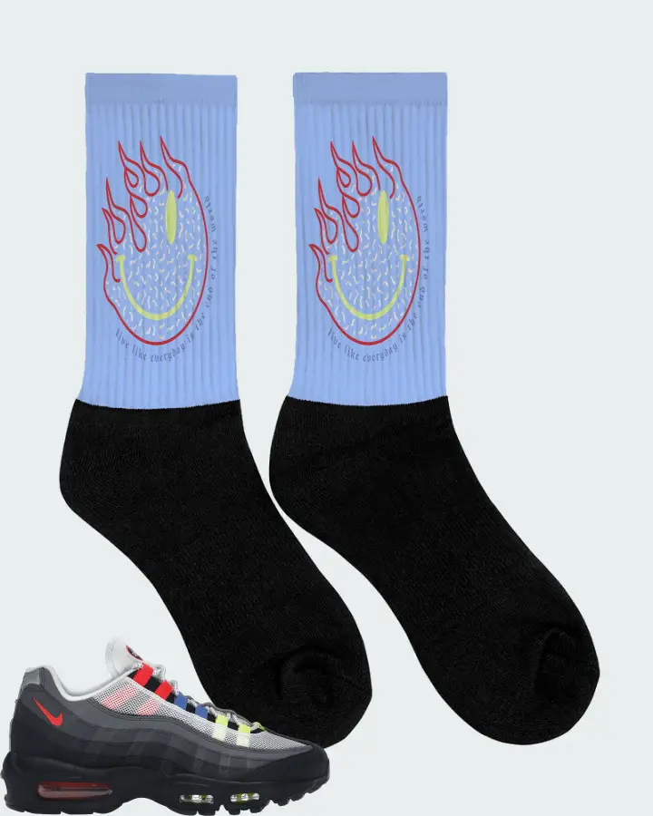 Nike Air Max 95 Sneaker Matching Carolina Blue Socks (Keep Smiling) - View 2