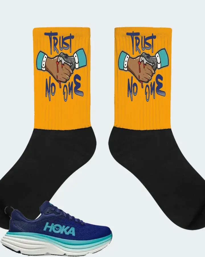 Hoka One One Bondi 8 Sneaker Matching Gold Socks - Trust No One