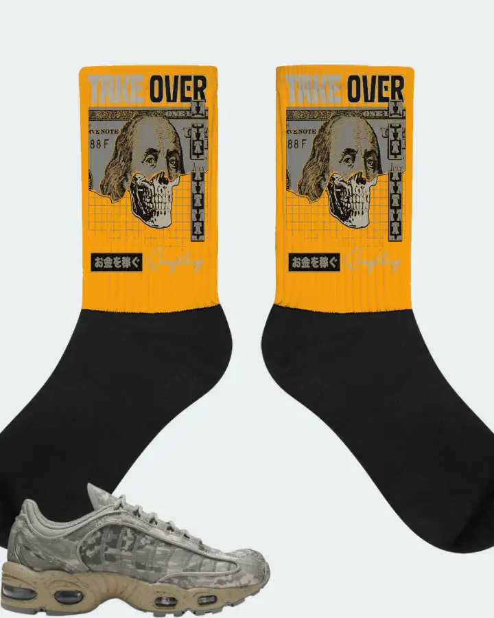 Nike Air Max Tailwind 4 Sneaker Matching Gold Socks - Take Over