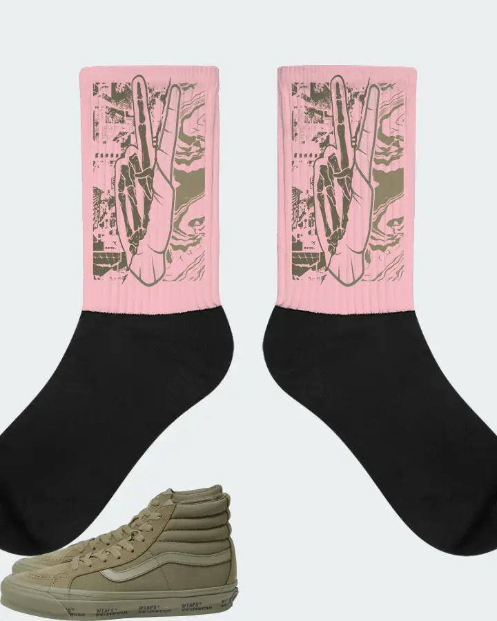 Vans Vault Sk8-Hi OG LX Sneaker Matching Pink Socks - Peace of mind