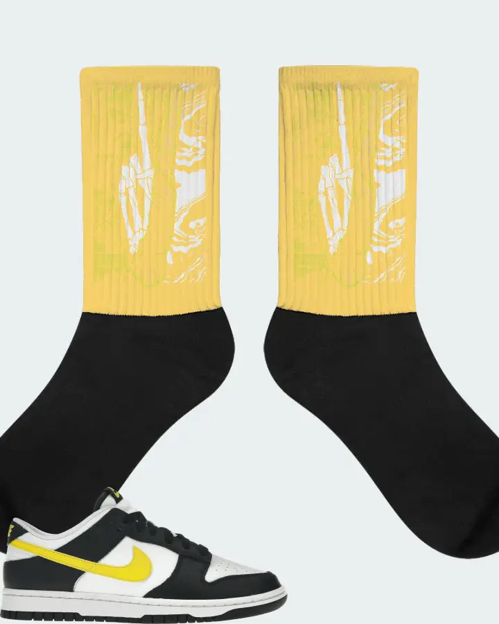 Nike Dunk Low Sneaker Matching Yellow Socks - Peace of mind