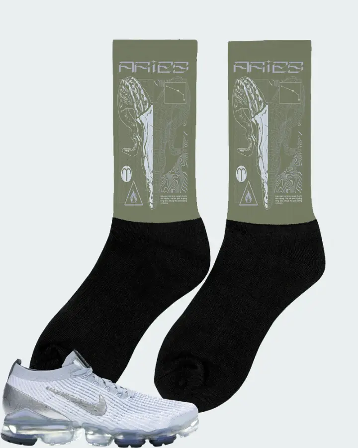 Nike Air VaporMax Flyknit 3 Sneaker Matching Olive Socks (ARIES) - View 3