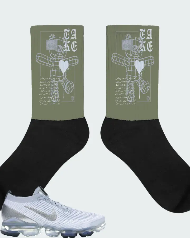 Nike Air VaporMax Flyknit 3 Sneaker Matching Olive Socks (TAKE) - View 1