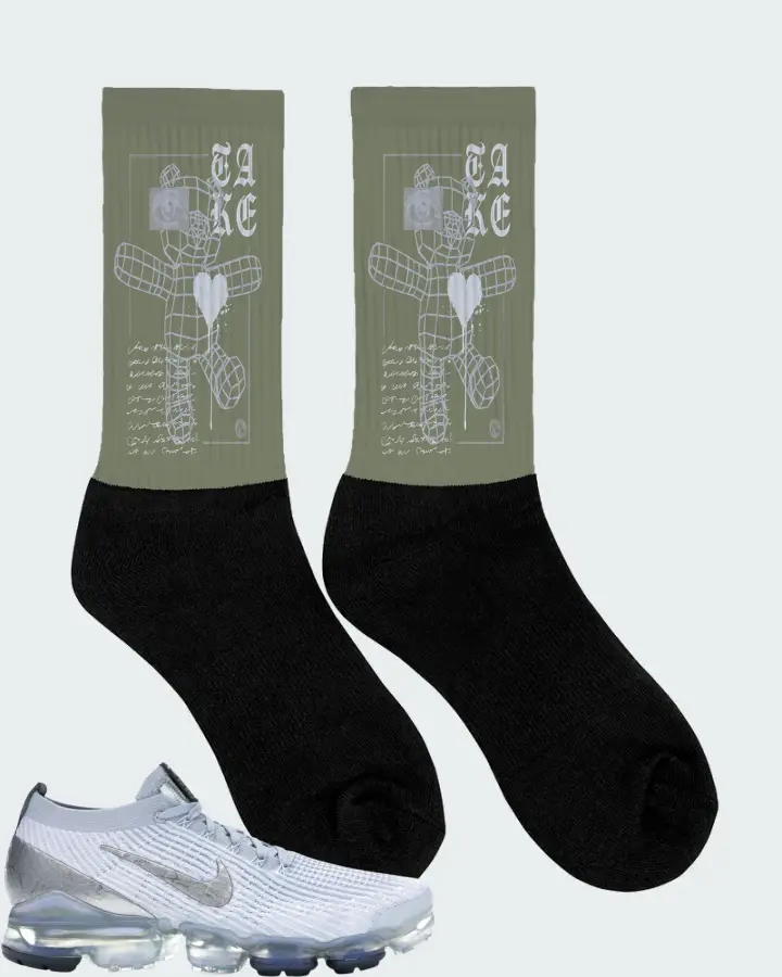 Nike Air VaporMax Flyknit 3 Sneaker Matching Olive Socks (TAKE) - View 2
