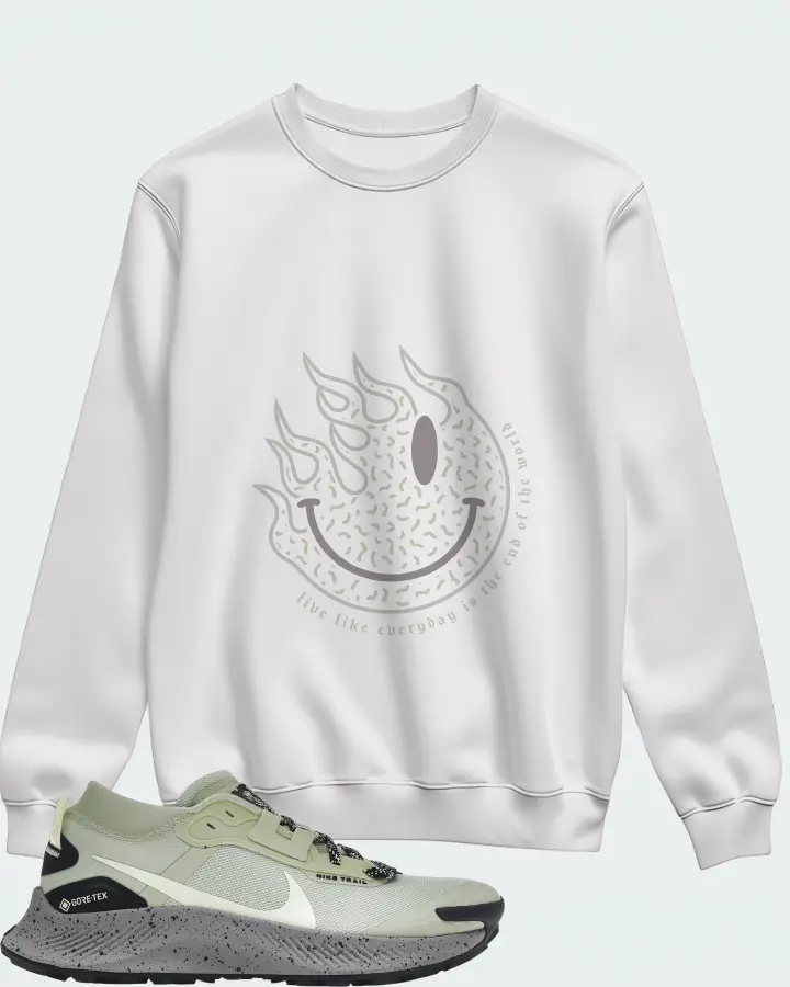 Sweatshirt in White