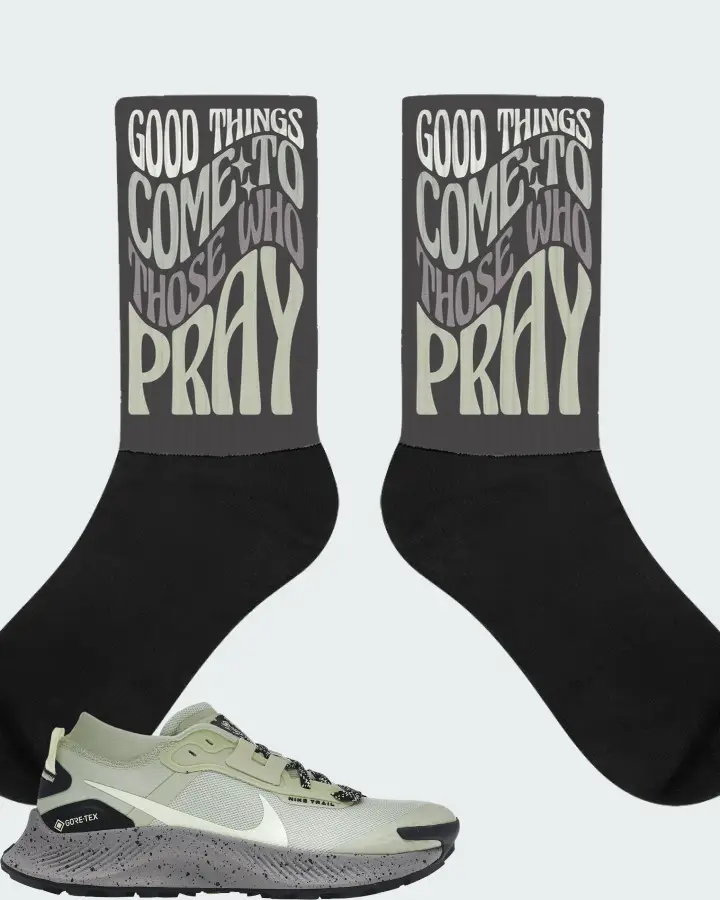 Nike Pegasus Trail 3 Gore-Tex Sneaker Matching Dark Grey Socks - Good Things Come To Those Who Pray