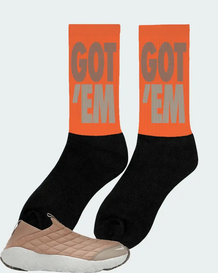 Nike ACG Moc 3.5 Sneaker Matching Orange Socks (Got Em) - View 3