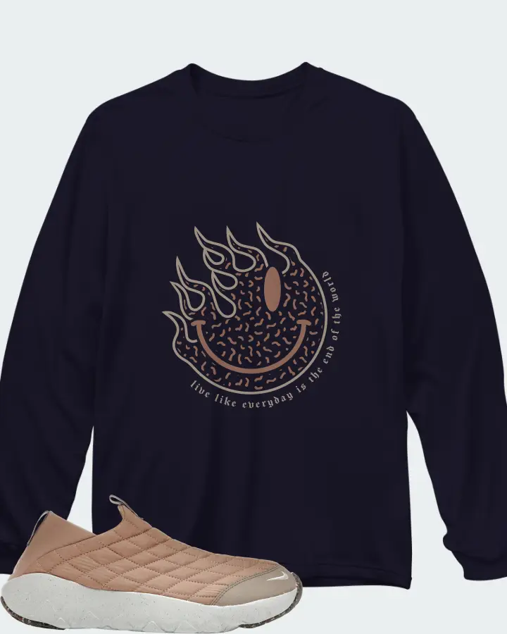Long Sleeve T-Shirt in Navy