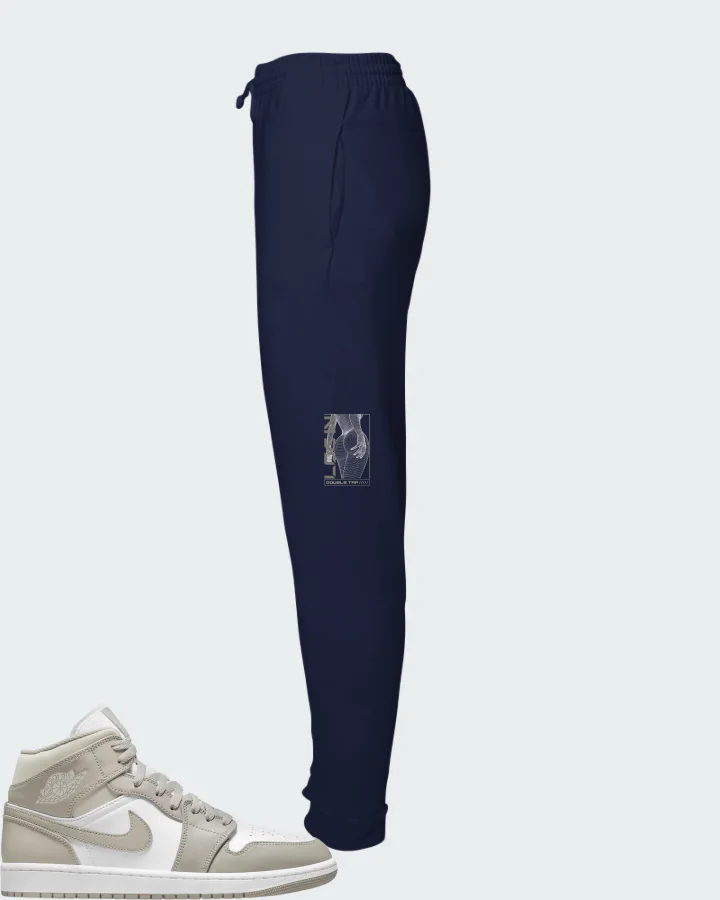Joggers in Navy