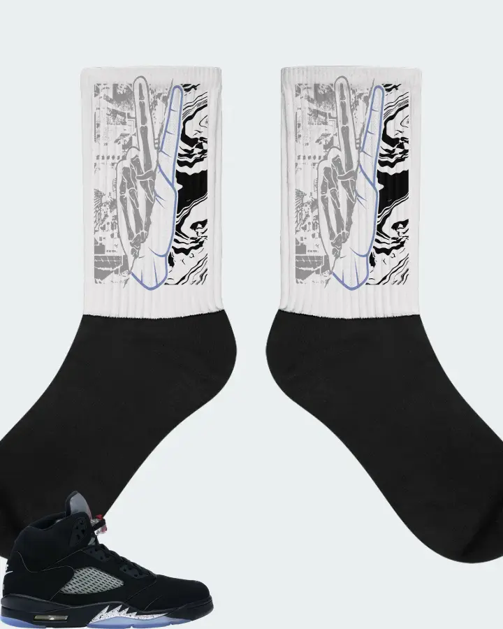 Air Jordan 5 Retro Metallic Black Fire Red Metallic Silver Sneaker Matching White Socks - Peace of mind