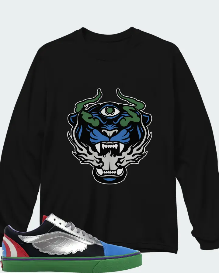 Long Sleeve T-Shirt in Black