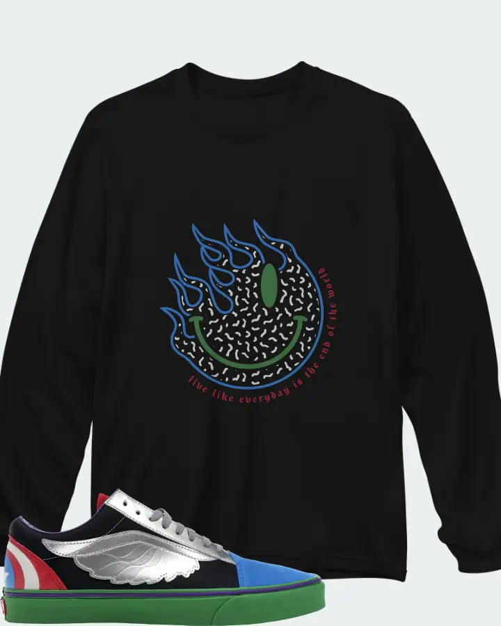 Long Sleeve T-Shirt in Black