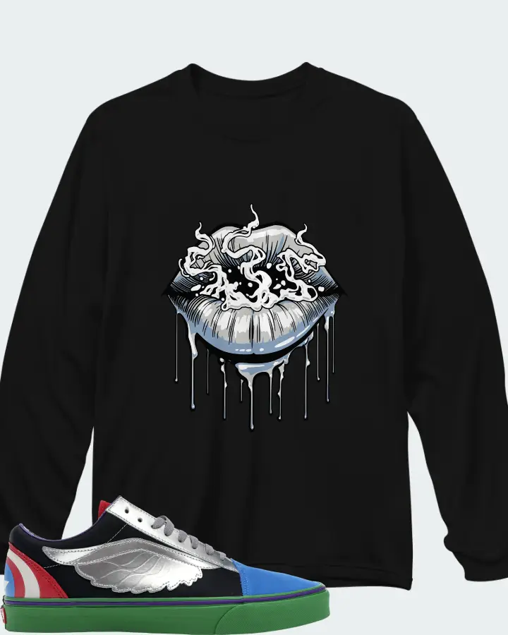 Long Sleeve T-Shirt in Black