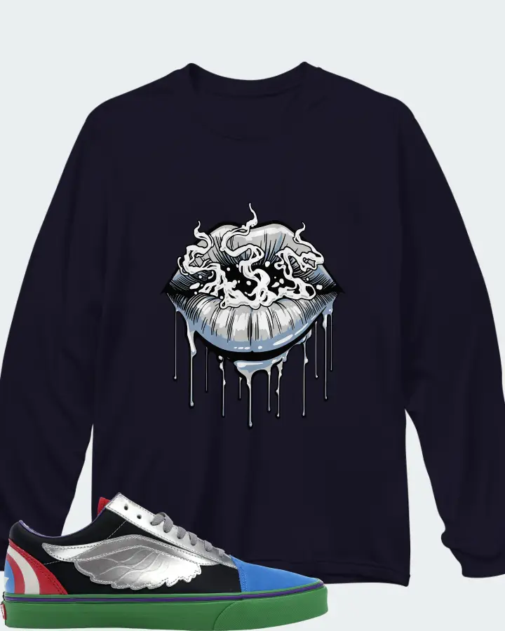Long Sleeve T-Shirt in Navy