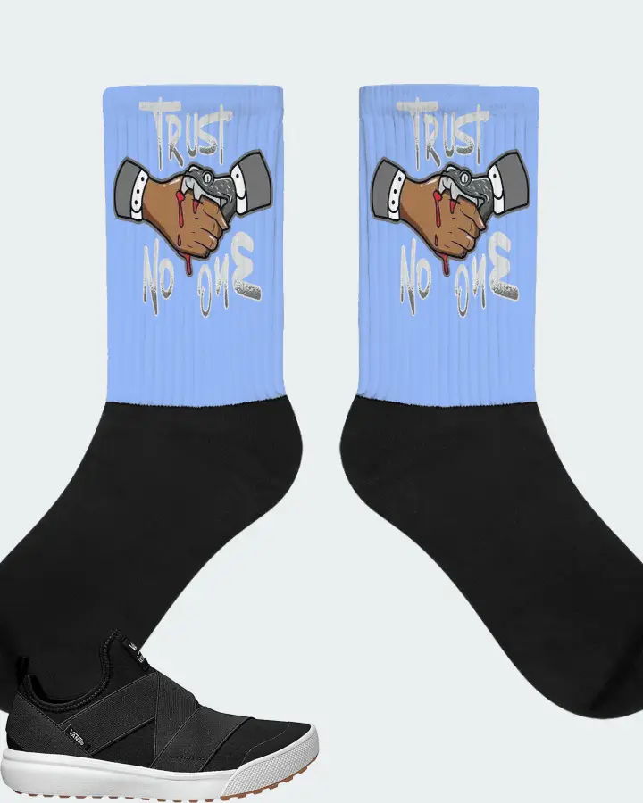 Vans UltraRange Gore Sneaker Matching Socks - Trust No One