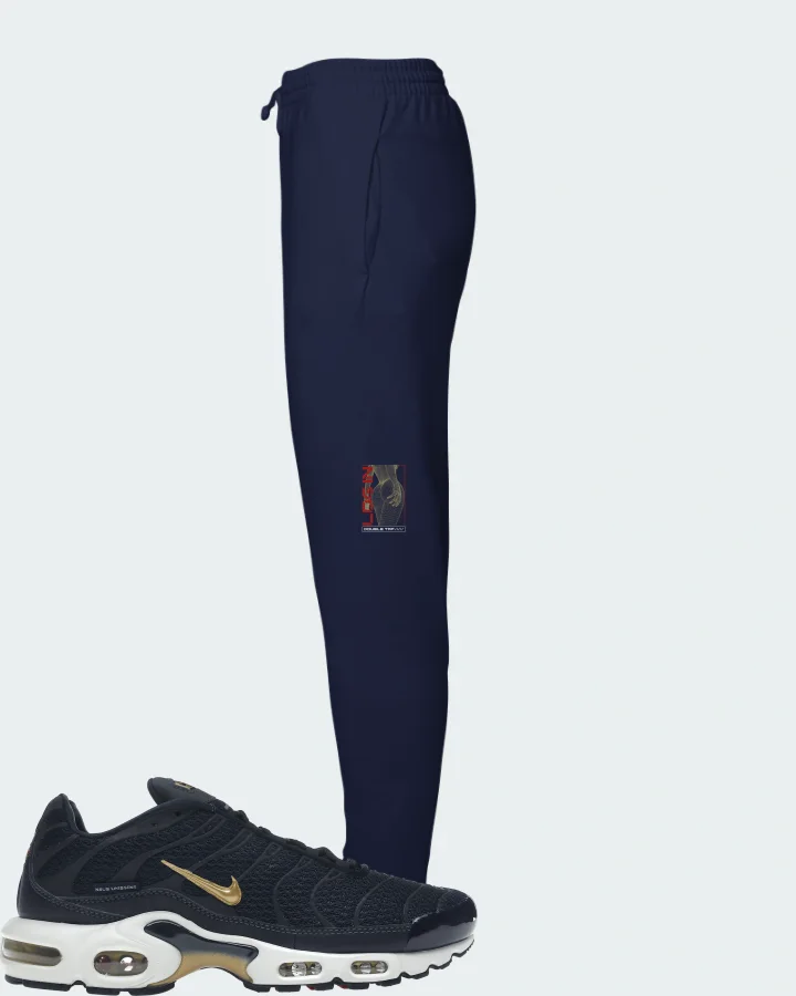 Joggers in Navy
