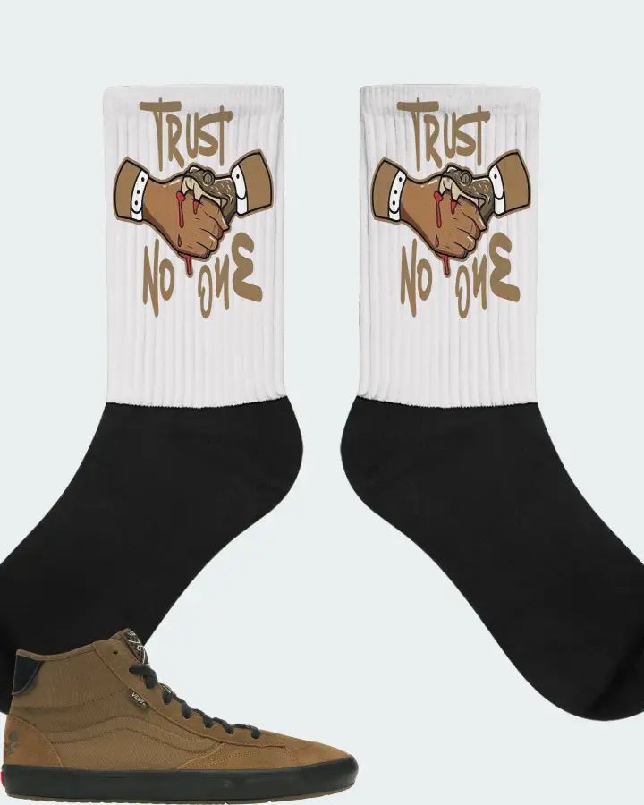 Vans The Lizzie Sneaker Matching White Socks - Trust No One
