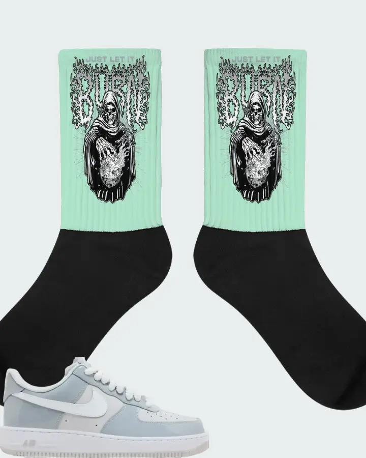 Nike Air Force 1 '07 LV8 Wolf Grey Patent Matching Socks