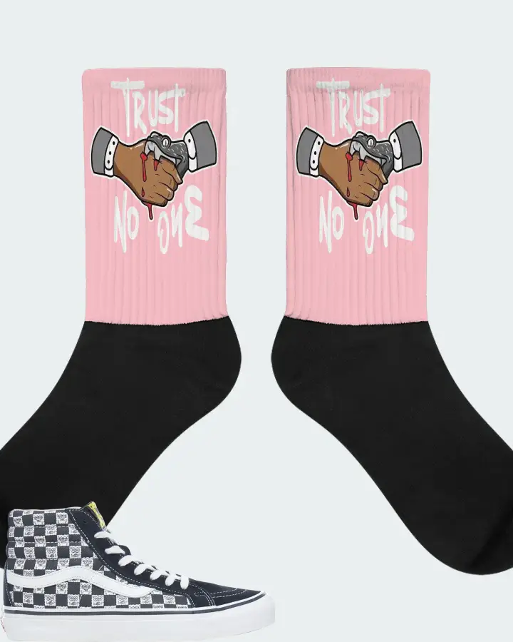 Vans Sk8-Hi Sneaker Matching Pink Socks - Trust No One