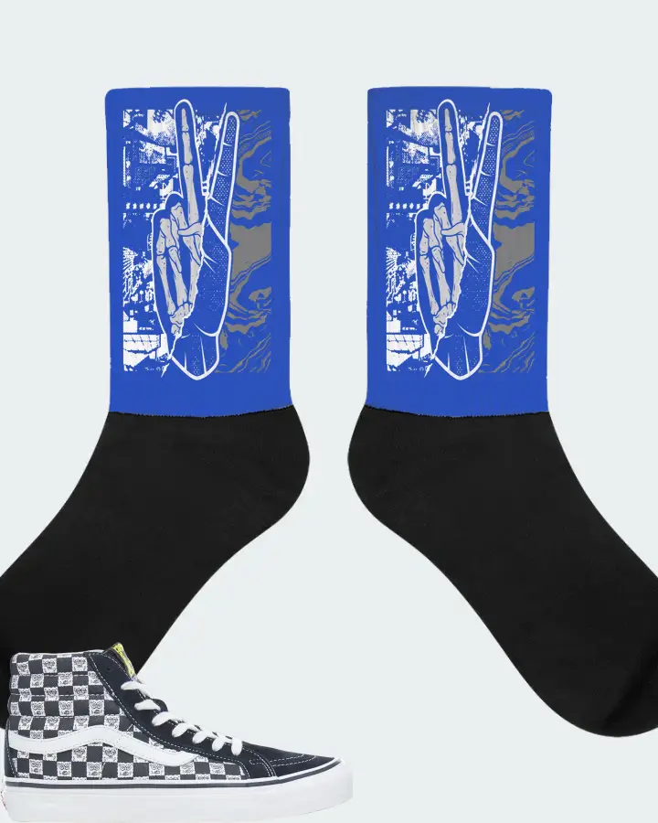 Vans Sk8-Hi Sneaker Matching Royal Blue Socks - Peace of mind
