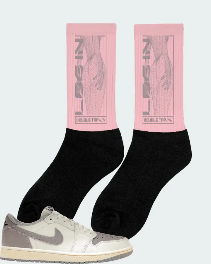 Jordan 1 Retro Low OG Sneaker Matching Pink Socks (LOGIN) - View 3
