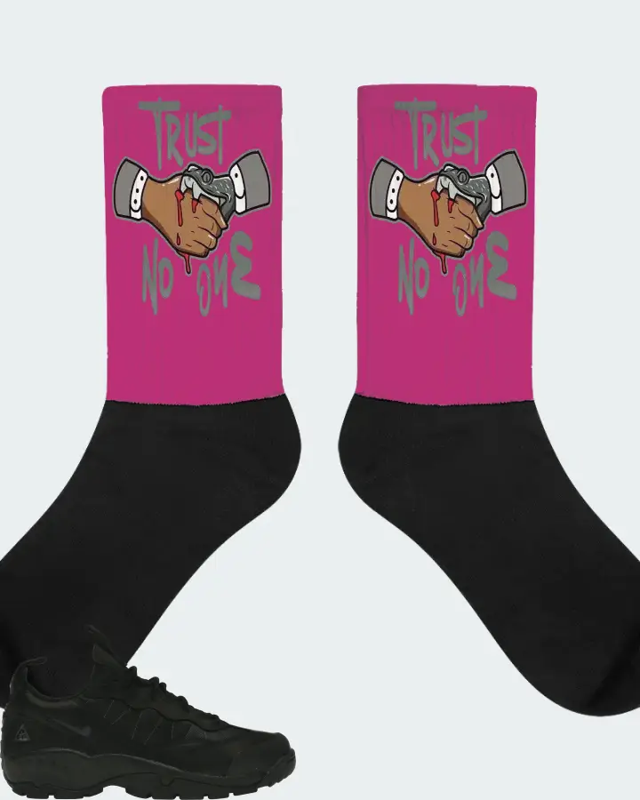 Nike ACG Air Mada Low Sneaker Matching Berry Socks - Trust No One