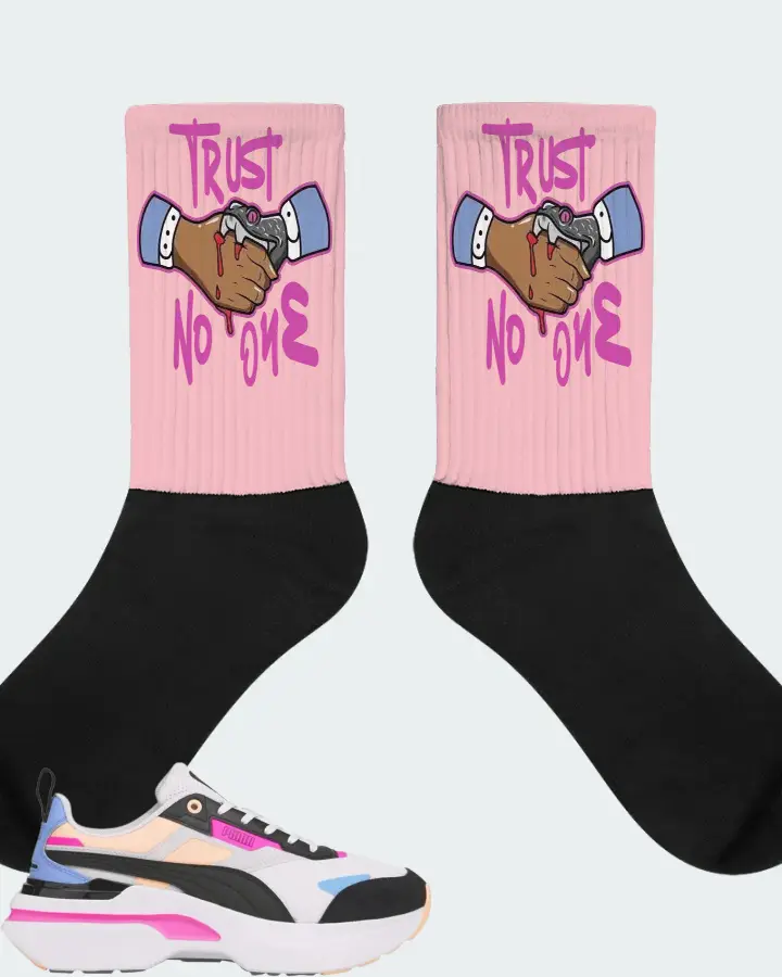 Puma Kosmo Rider Bright White Grey Violet  Sneaker Matching Pink Socks - Trust No One