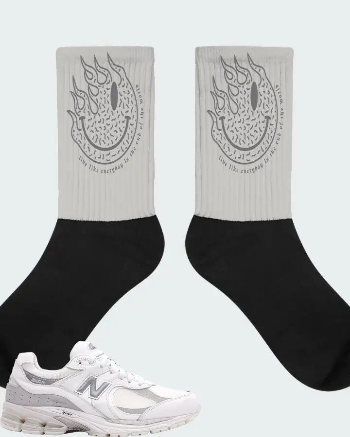 New Balance 2002R Gore-Tex White Brighton Grey Matching Socks