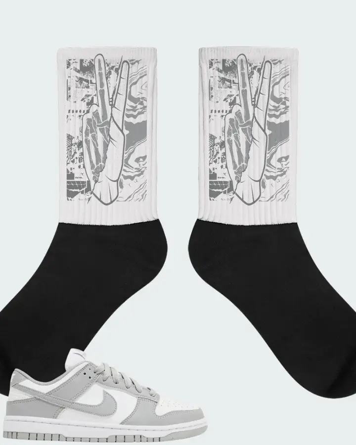 Nike Dunk Low Next Nature Light Smoke Grey Matching Socks