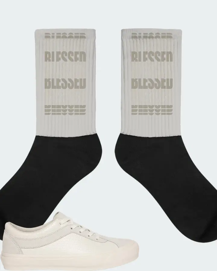 Vans Vault Bold Ni LX  Sneaker Matching Grey Socks - BLESSED Many Times