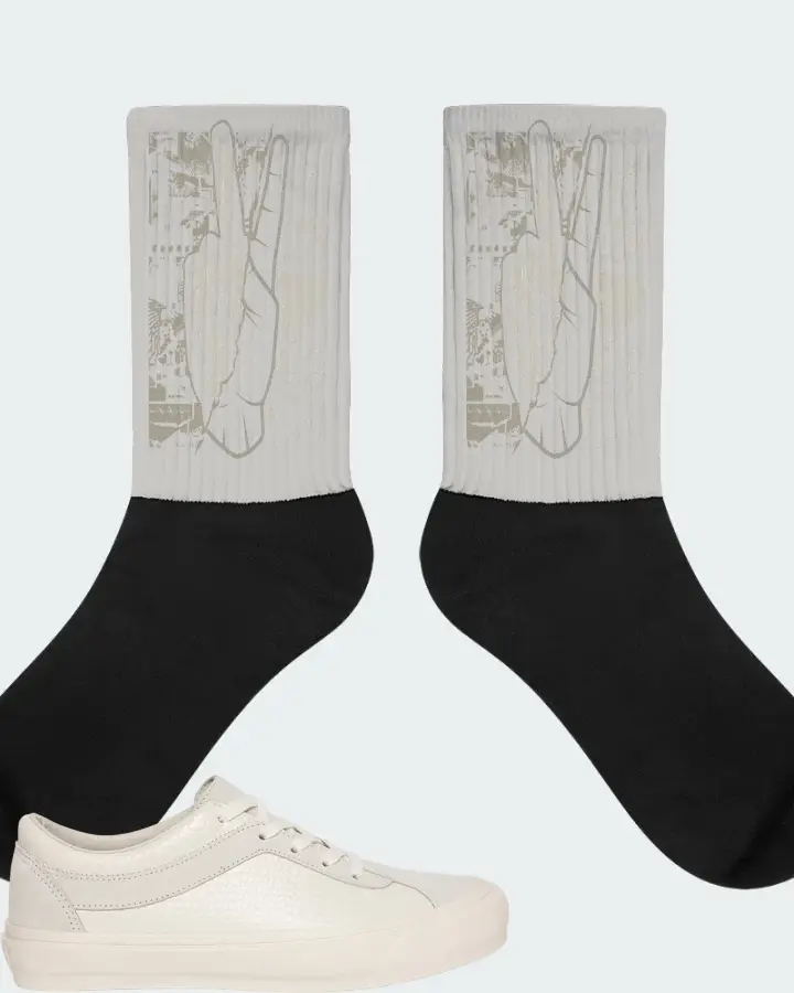 Vans Vault Bold Ni LX  Sneaker Matching Grey Socks - Peace of mind